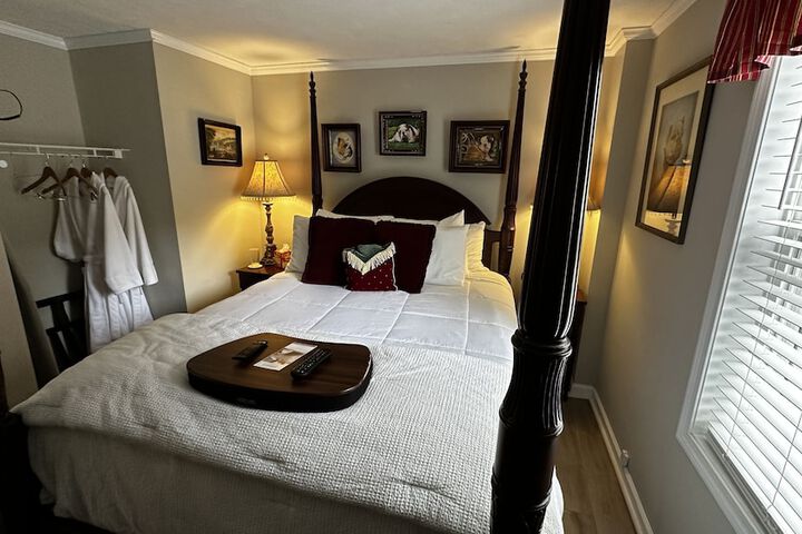 Room 34 of 200