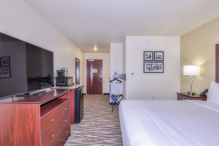 Cobblestone Hotel & Suites - Monte Vista
