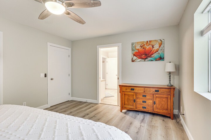 San Marcos Getaway w / Deck & Lake Views!