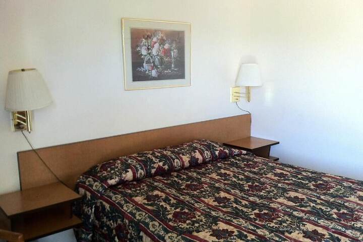 Room 12 of 14