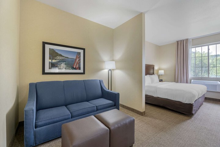 Room 28 of 52