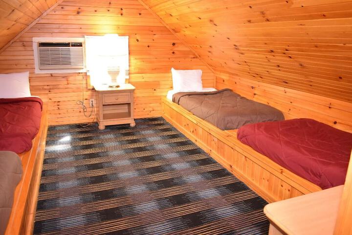 Pilgrim Inn & Cottages