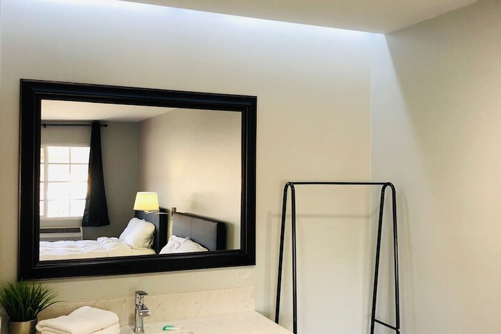 Room 48 of 58