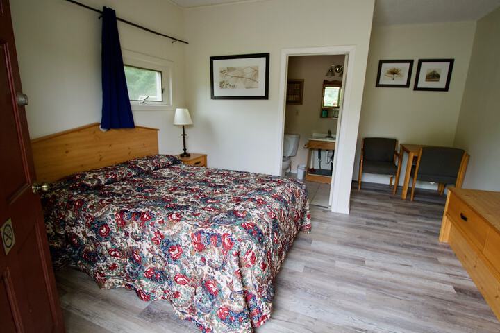 Room 30 of 47