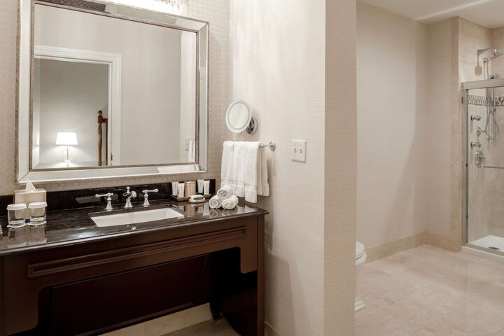 Room 100 of 259