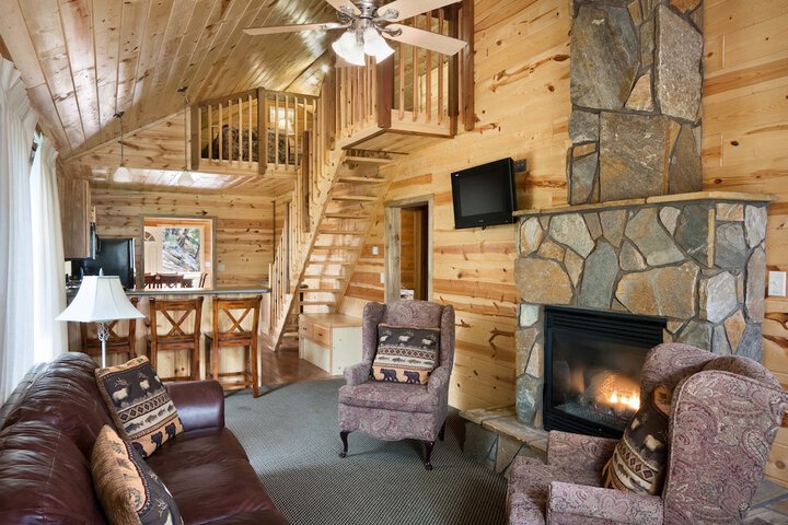 Rock Crest Lodge & Cabins