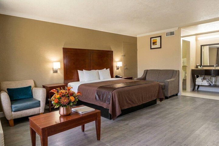 Rodeway Inn Monroe