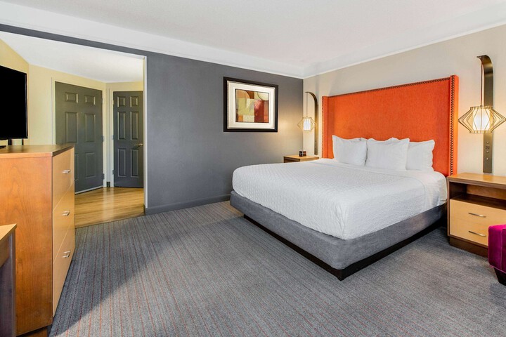Room 49 of 65