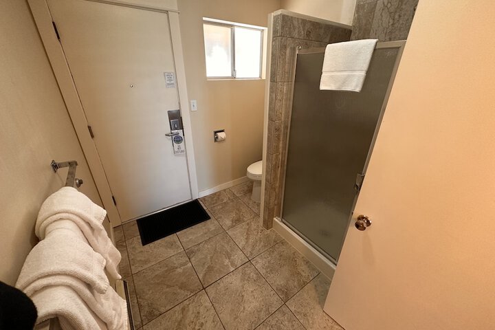 Room 16 of 181