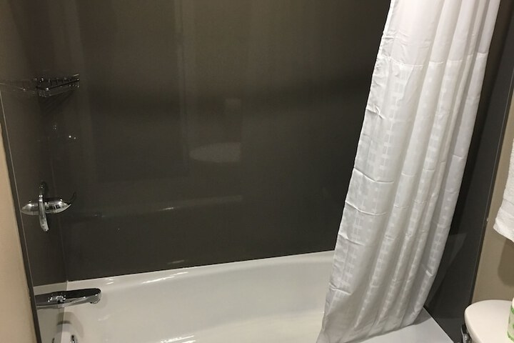 Room 21 of 46