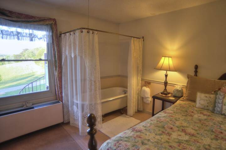 Blue Mountain Mist Country Inn & Spa