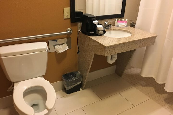Room 56 of 76