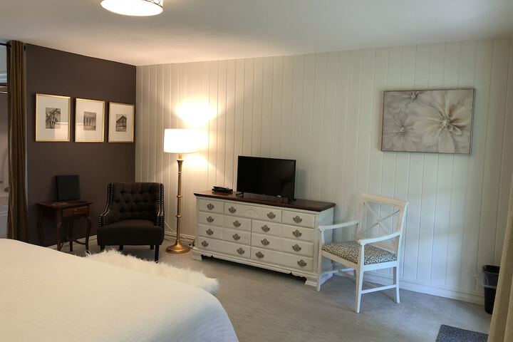 Room 70 of 109