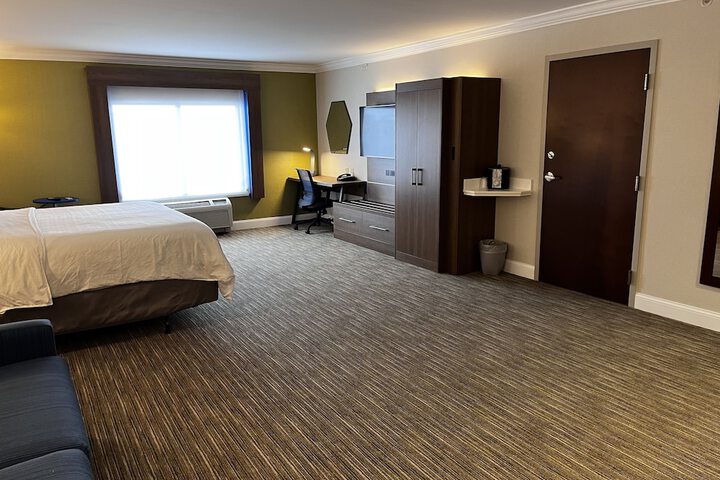 Holiday Inn Express & Suites Williamsport by IHG