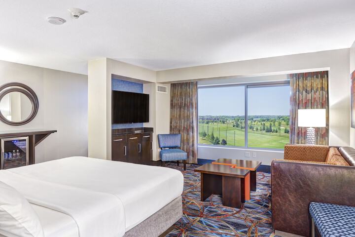 Mystic Lake Casino Hotel
