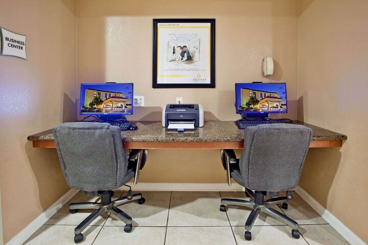 Business Center 59 of 59