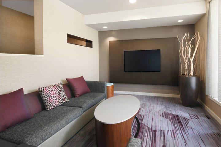 Hotel Interior 7 of 33