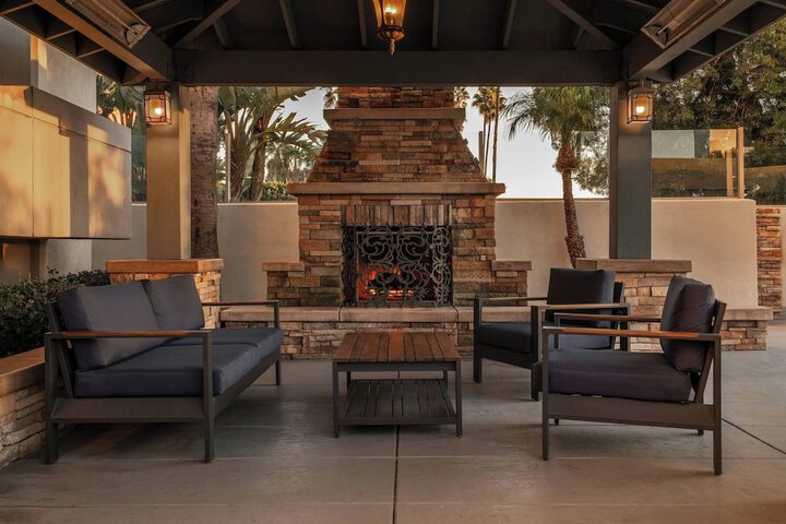 Four Points by Sheraton Los Angeles Westside