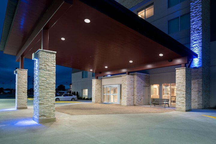 Hotel 2 of 36
