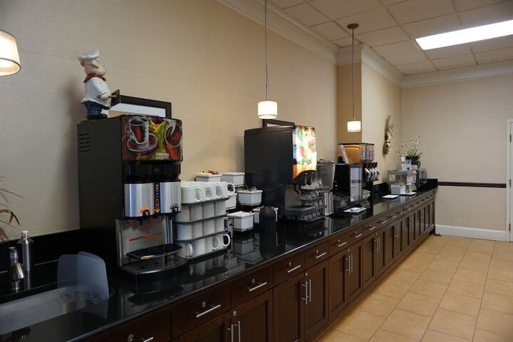 Breakfast/Coffee Service 38 of 45