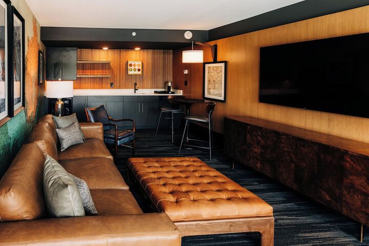 The Trail Hotel
