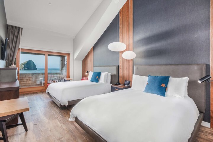 Headlands Coastal Lodge & Spa