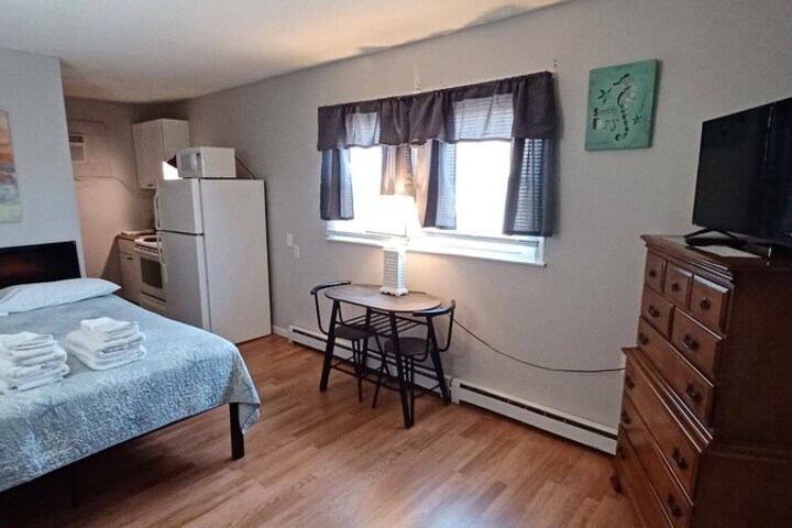 Room 35 of 77