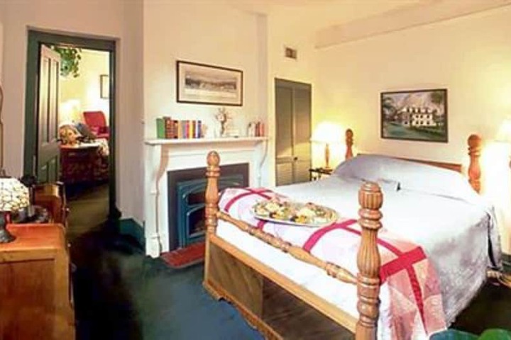 Room 32 of 196