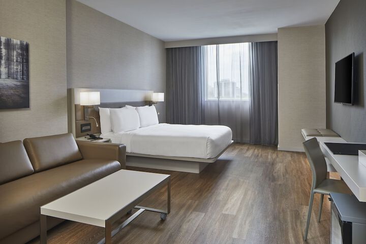 Room 46 of 76