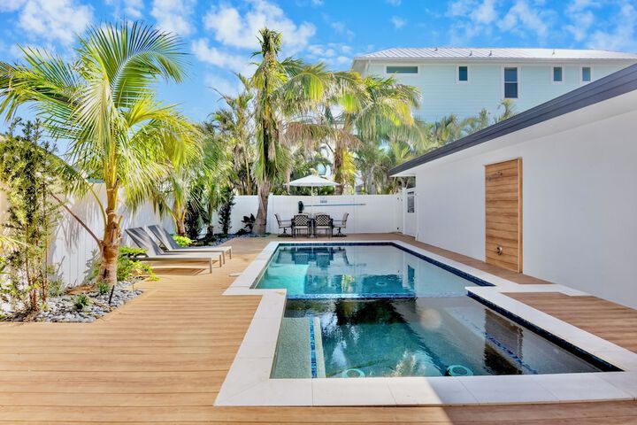 Captains Quarters at Anna Maria Island Inn
