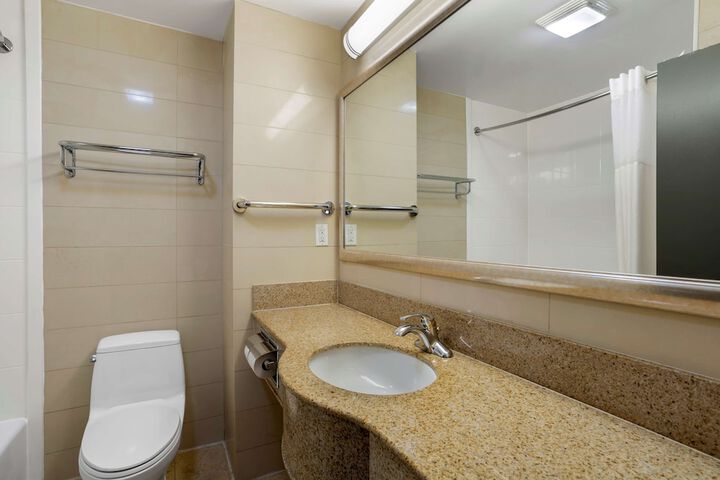 Best Western Plus Plaza Hotel