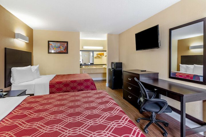 Room 13 of 24