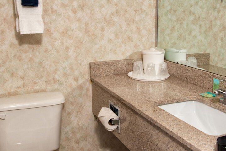 Room 20 of 34