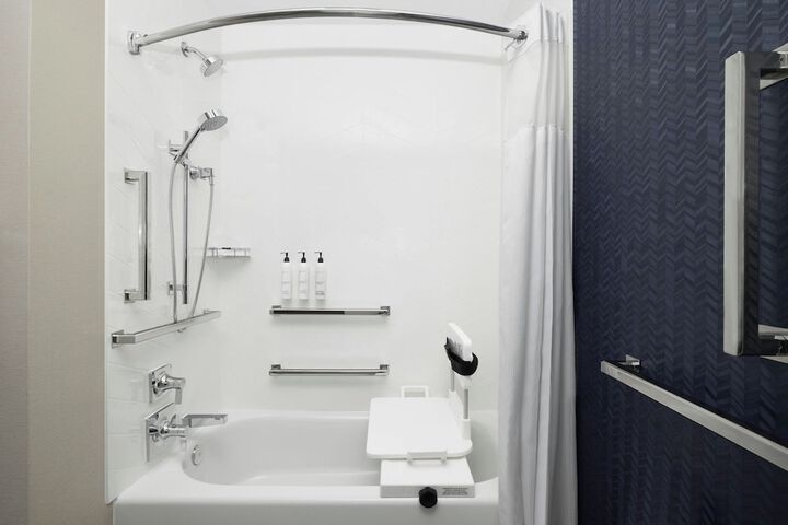 Fairfield Inn & Suites by Marriott Cumberland