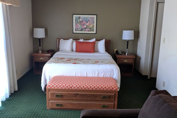 Room 10 of 30