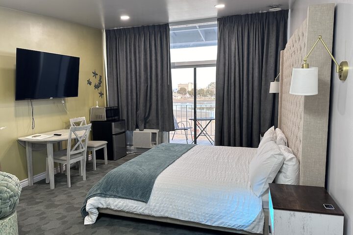 Room 28 of 56