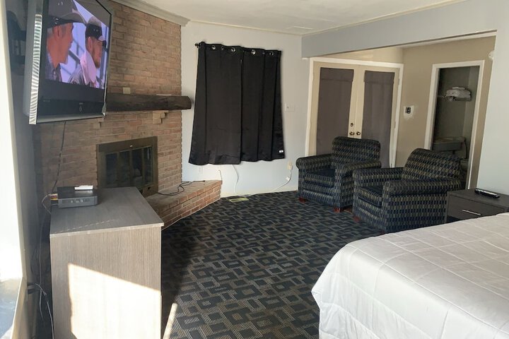 Room 21 of 42