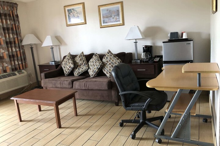 Room 18 of 38