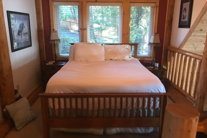 Room 8 of 12