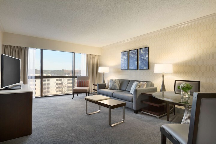 Room 32 of 61