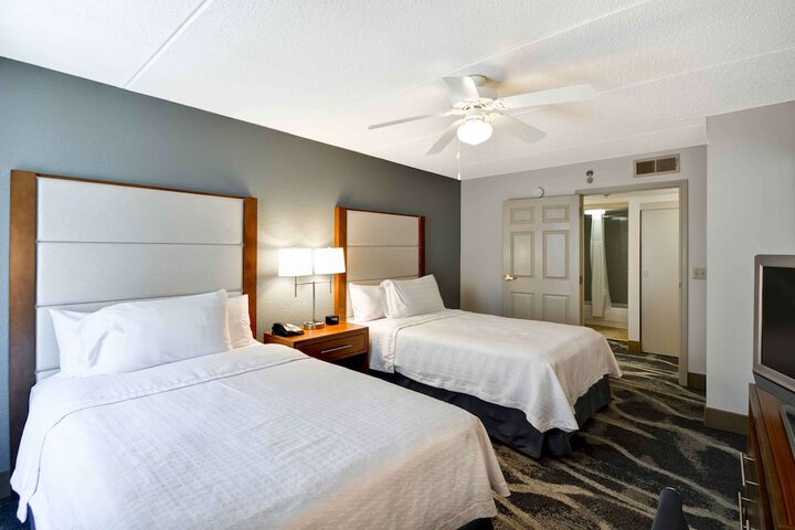 Room 16 of 39