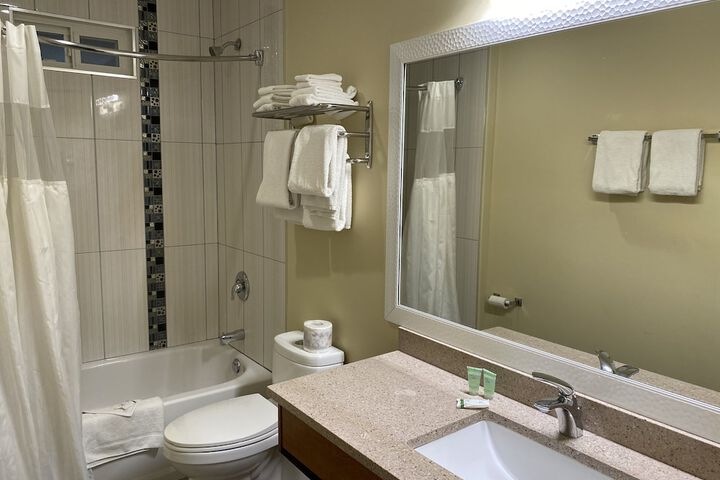 Sahara Courtyard Inn