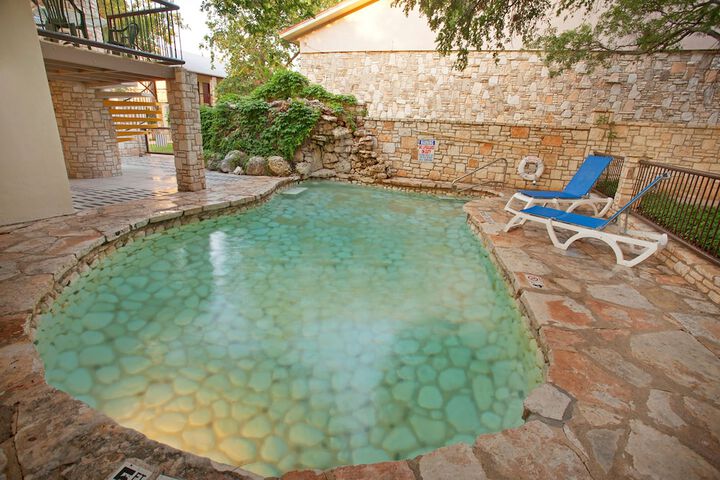 Pool 4 of 47