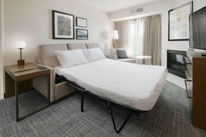 Room 9 of 35