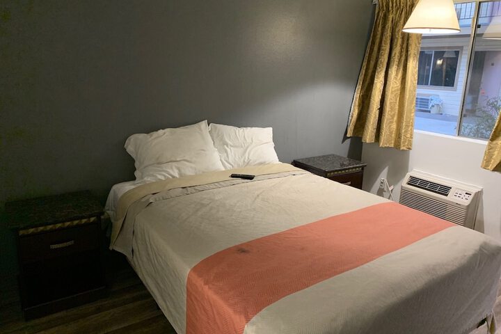 Room 14 of 31