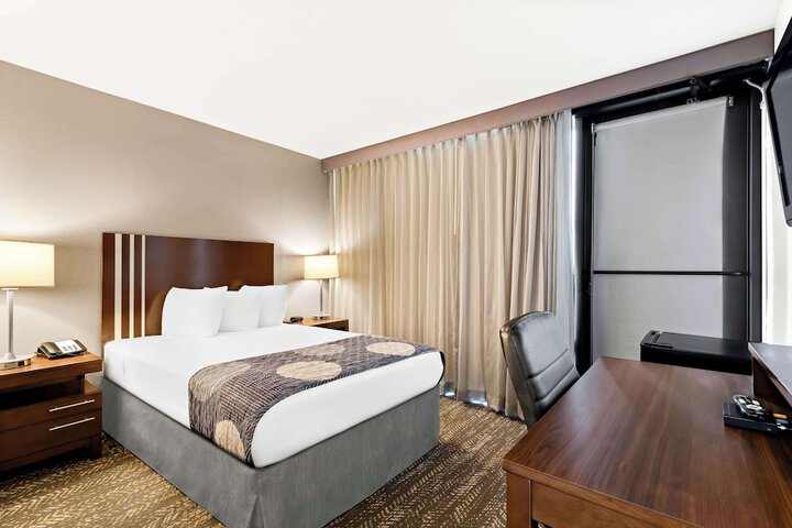 Room 8 of 31