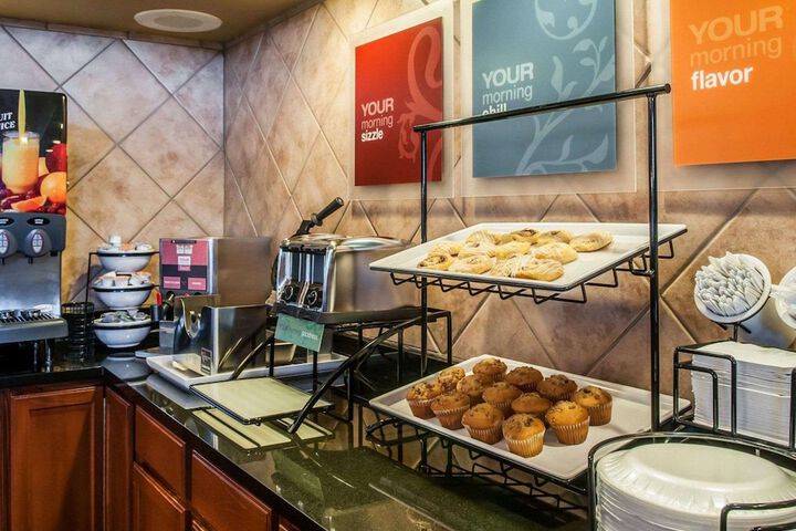 Breakfast/Coffee Service 18 of 21