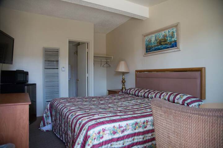 Room 21 of 36