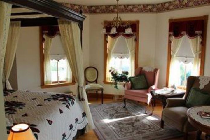 The Hurst House Bed and Breakfast