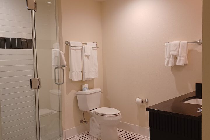Room 10 of 86